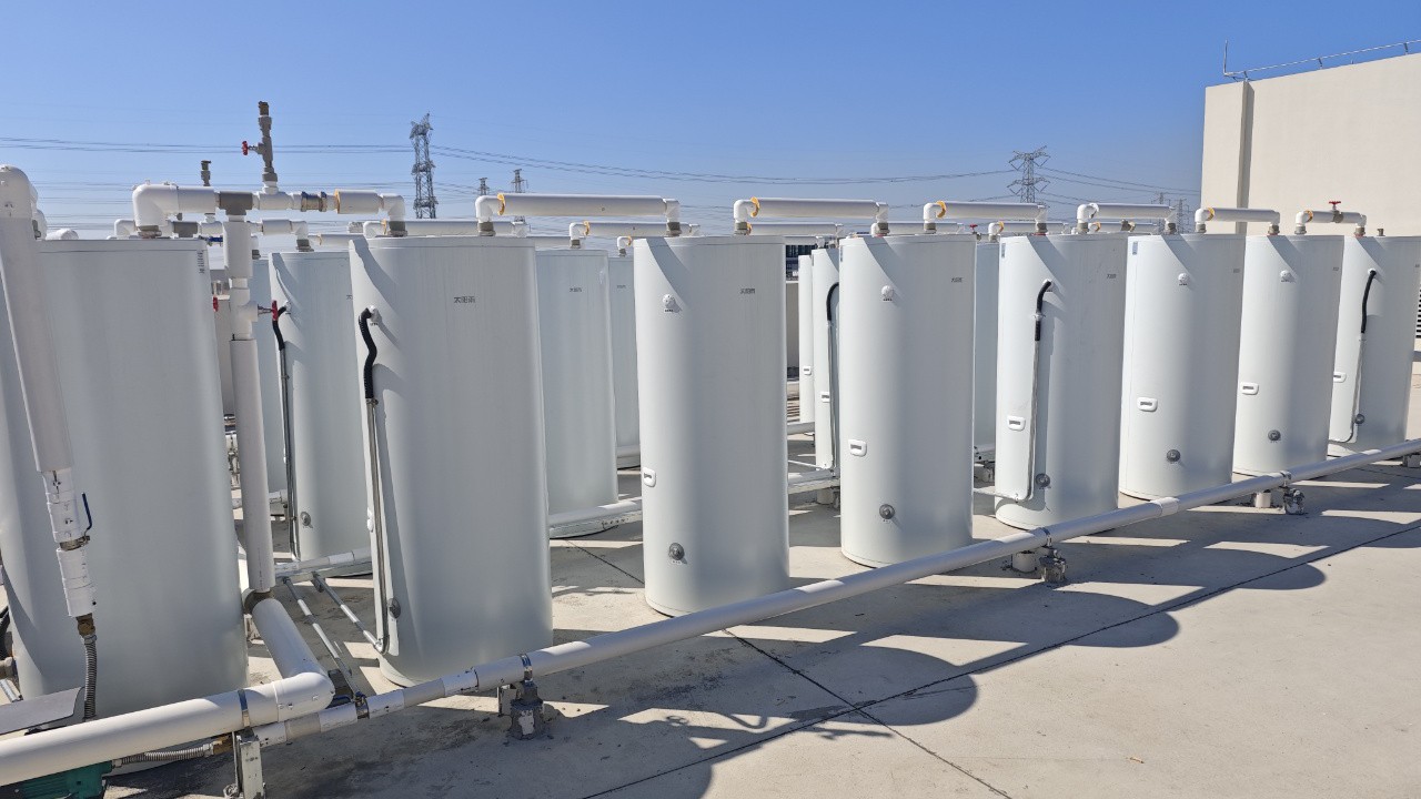 广东佛山鑫汇科生产研发基地空气能级联清洁热水项目