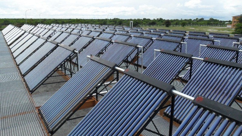 博茨瓦纳男生宿舍太阳能热水系统